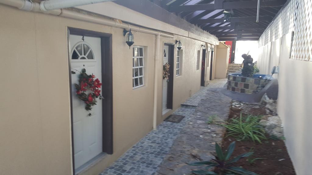 Sunset Gardens pensión Contant  Exterior foto